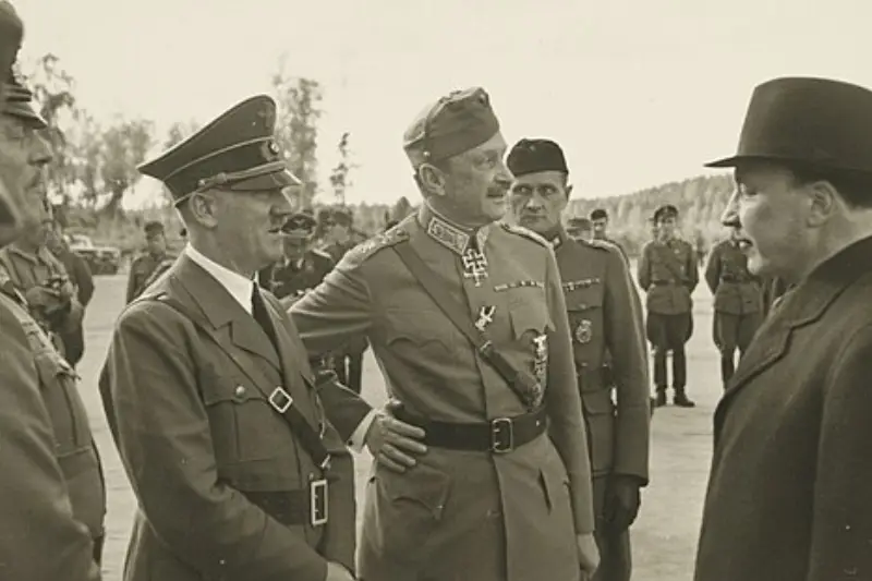 Hitler ve Mannerheim 1942'de toplantı için buluştu.